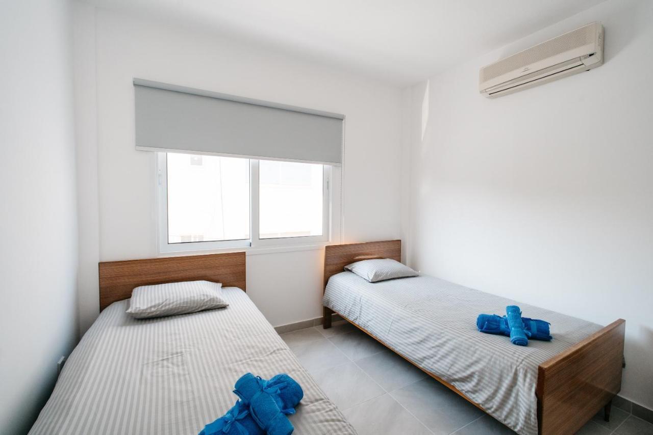 Ferienwohnung Seasunlove Apt. Larnaka Exterior foto