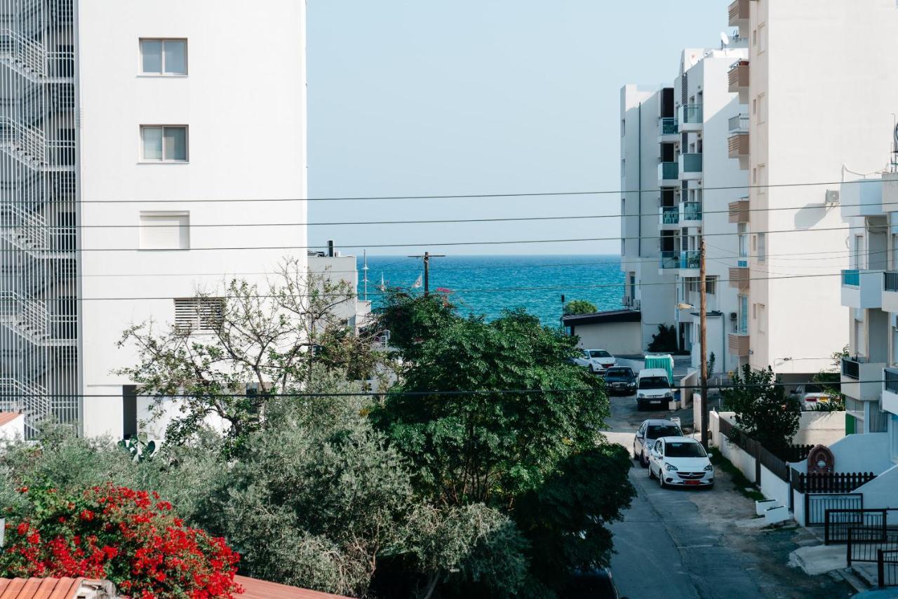 Ferienwohnung Seasunlove Apt. Larnaka Exterior foto