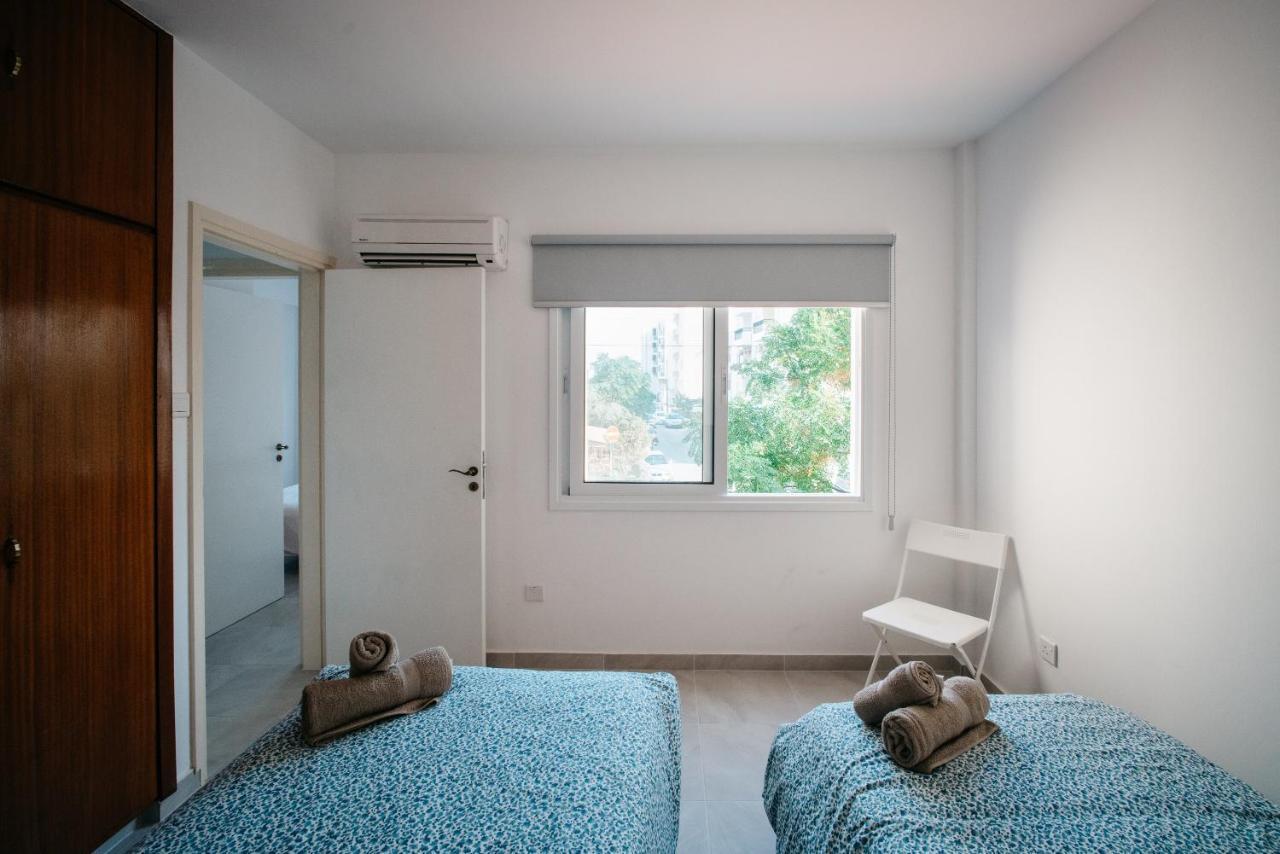 Ferienwohnung Seasunlove Apt. Larnaka Exterior foto